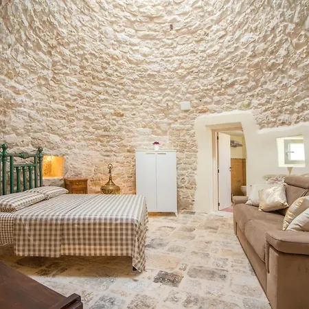 Helloapulia Trulli Flora - Charming Trulli With Private Pool And Garden
