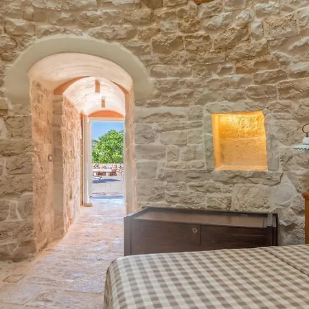 Villa Helloapulia Trulli Flora - Charming Trulli With Private Pool And Garden *