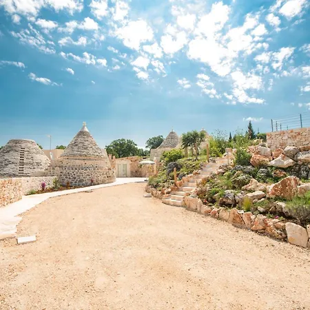 Villa Helloapulia Trulli Flora - Charming Trulli With Private Pool And Garden
