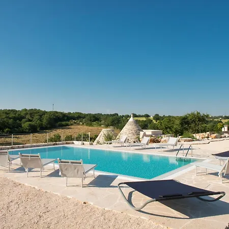 Helloapulia Trulli Flora - Charming Trulli With Private Pool And Garden Villa *