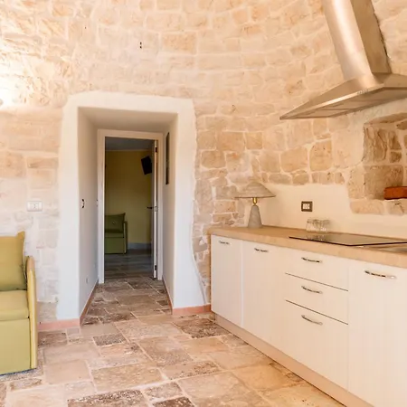 Helloapulia Trulli Flora - Charming Trulli With Private Pool And Garden Villa *