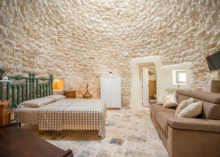 Helloapulia Trulli Flora - Charming Trulli With Private Pool And Garden