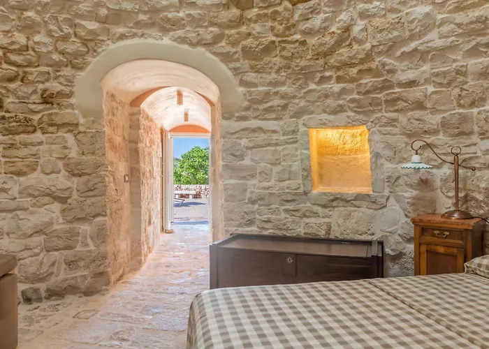 Villa Helloapulia Trulli Flora - Charming Trulli With Private Pool And Garden *