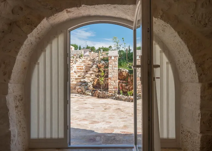 Helloapulia Trulli Flora - Charming Trulli With Private Pool And Garden Villa *
