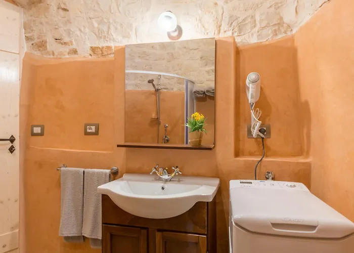 Helloapulia Trulli Flora - Charming Trulli With Private Pool And Garden Villa