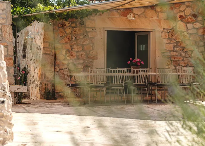 Villa Helloapulia Trulli Flora - Charming Trulli With Private Pool And Garden *